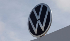 Union at Volkswagen in Mexico holds new contract vote