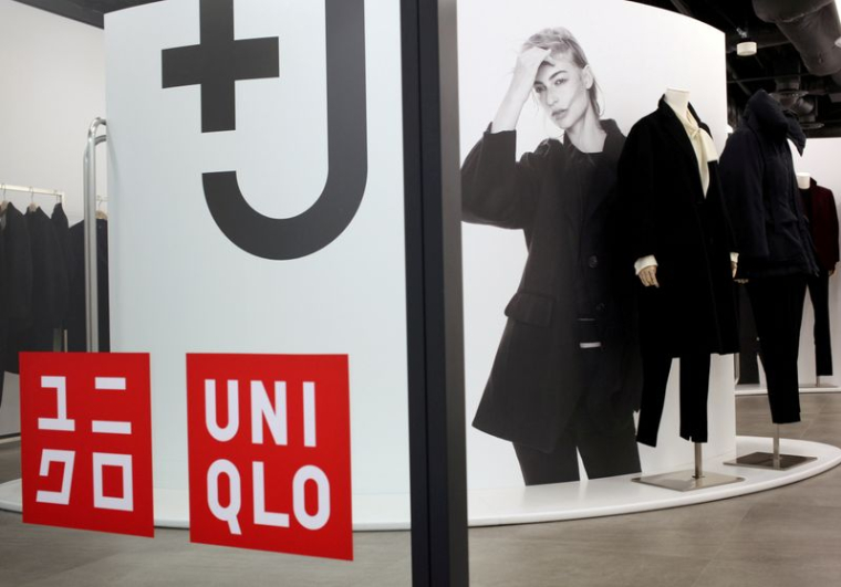 FAST RETAILING (UNIQLO) RELÈVE SA PRÉVISION DE RÉSULTAT ANNUEL