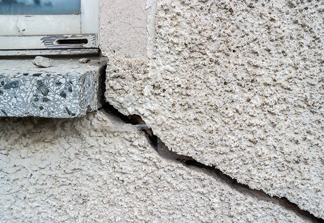 Ils se battent pour déterminer l’origine des fissures de leur maison (Crédits photo : Adobe Stock - )