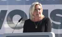 "La France est en état d'asphyxie démocratique" (Marine Le Pen)