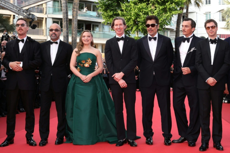 L'équipe du film "The Phoenician Scheme" au 78e Festival de Cannes dimanche 18 mai ( AFP / Valery HACHE )