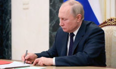 POUTINE INFORME MACRON ET SCHOLZ DES DISCUSSIONS RUSSIE-UKRAINE, DIT LE KREMLIN