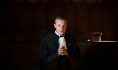 L'avocat Emmanuel Pierrat au palais de justice de Paris le 20 août 2014 ( AFP / Joël SAGET )