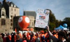 Grèves et manifestations antigouvernementales organisées par les syndicats français en France