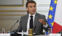 Emmanuel Macron, le 21 juillet 2023, à Paris ( POOL / Christophe Ena )