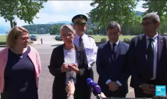 Attaque au couteau à Annecy : "Aucun mobile terroriste apparent", selon la procureure