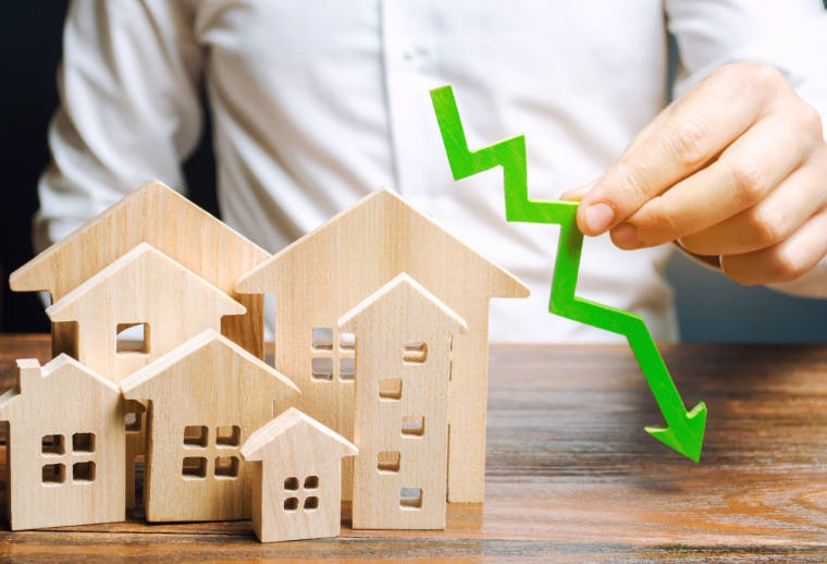 Les banques doivent désormais inclure systématiquement l'assurance emprunteur dans le calcul du taux d'endettement pour décrocher un prêt immobilier. (Crédit photo: © Андрей Яланский - stock.adobe.com)
