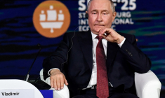 Vladimir Poutine, à Saint-Petersbourg, le 20 juin 2025 ( AFP / OLGA MALTSEVA )