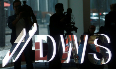 IPO DE DWS, FILIALE DE DEUTSCHE BANK, AU PRIX DE 32,50 EUROS