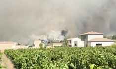 Important départ de feu dans l'Aude, en vigilance rouge incendie