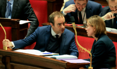Le Premier ministre Sébastien Lecornu s'entretient avec la ministre chargée des Comptes publics Amélie de Montchalin à l'Assemblée nationale, à Paris, le 31 octobre 2025 ( AFP / Alain JOCARD )