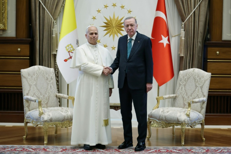 Le pape Léon XIV reçu par le président turc Recep Tayyip Erdogan à Ankara, le 27 novembre 2025 ( TURKISH PRESIDENTIAL PRESS SERVICE / Handout )