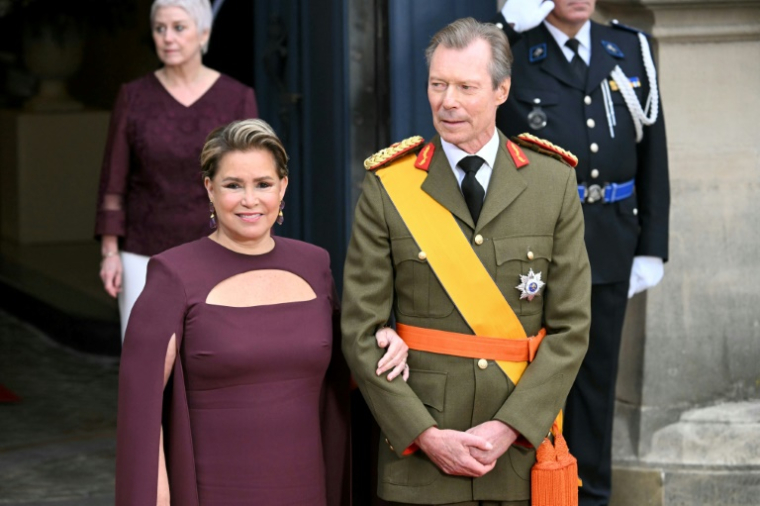 L'ancien grand-duc Henri (D) et la grand-duchesse Maria Teresa, à Luxembourg, le 3 octobre 2025 ( AFP / NICOLAS TUCAT )