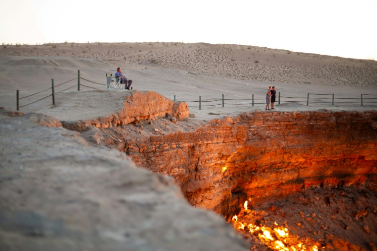 Les "Portes de l'enfer" de Darvaza, cratère gazier au Turkménistan, le 28 juin 2025 ( AFP / STRINGER )