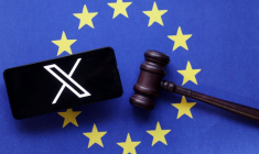 Le logo X, le drapeau de l'Union européenne