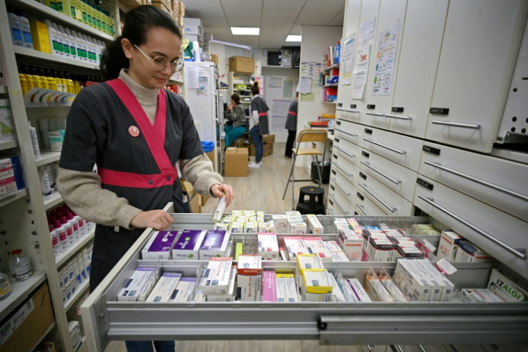 Dans une pharmacie de Colomiers, en Haute-Garonne, le 23 mars 2023 ( AFP / VALENTINE CHAPUIS )