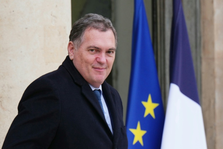 Le ministre des Transports Philippe Tabarot à Paris le 17 décembre 2025 ( AFP / Dimitar DILKOFF )