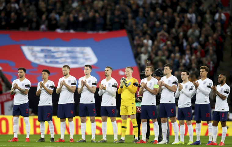L’Angleterre pose un cadre autour des hommages avant les matchs