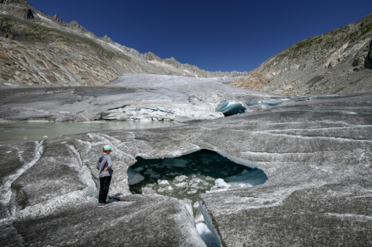Le bas du glacier du Rhône à Gletsch (Suisse), le 24 juillet 2026 ( AFP / Fabrice COFFRINI )