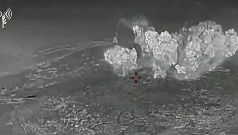 Cette capture d'écran montre des explosions produites par l'armée israélienne sur des infrastructures souterraines du Hezbollah dans le sud du Liban, le 10 septembre 2026 ( Israel Army / - )