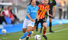 Naples s'impose à Lecce et s'envole en tête de la Serie A