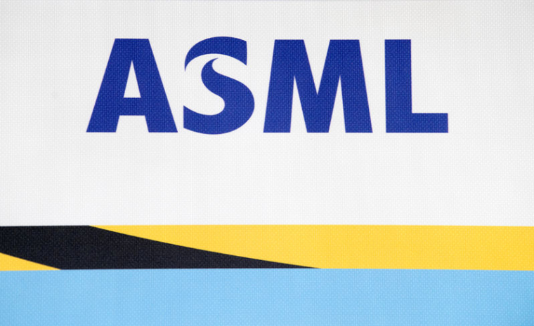 ASML RELÈVE SES PRÉVISIONS DE CHIFFRE D'AFFAIRES POUR 2020 ET AU-DELÀ