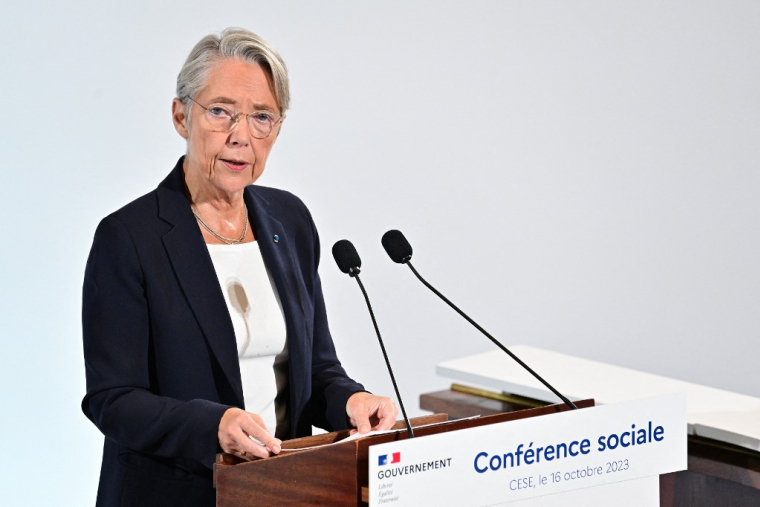 La Première ministre Élisabeth Borne ouvre la conférence sociale le 16 octobre au Cese à Paris. ( POOL / MIGUEL MEDINA )