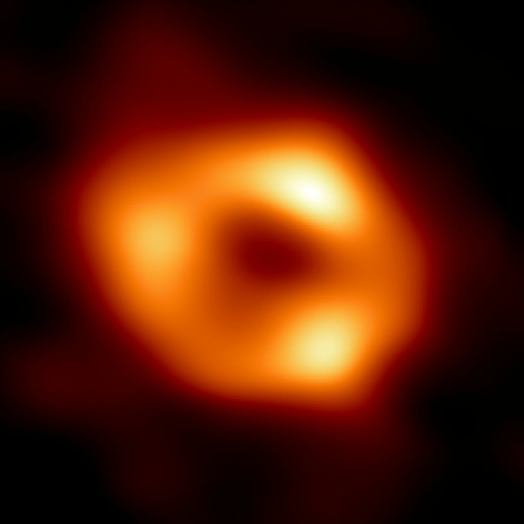 Première image du trou noir au centre de notre galaxie, publiée le 27 mars 2024 par l'Observatoire européen austral ( European Southern Observatory / Handout )