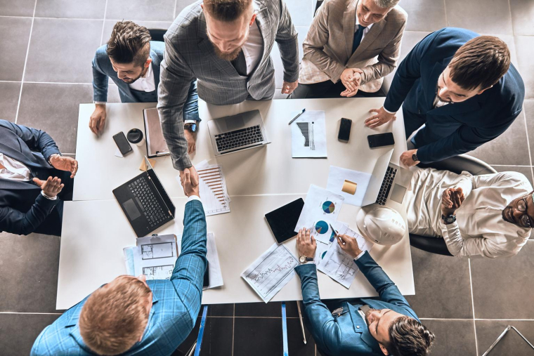 La clause séquestre apporte des garanties aux associés et ayants droit dans le cadre d’un prêt bancaire. ( crédit photo : UfaBizPhoto/Shutterstock / UfaBizPhoto )