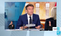 Écologie : "Votre stratégie du tout nucléaire est impossible" reproche Macron à Le Pen