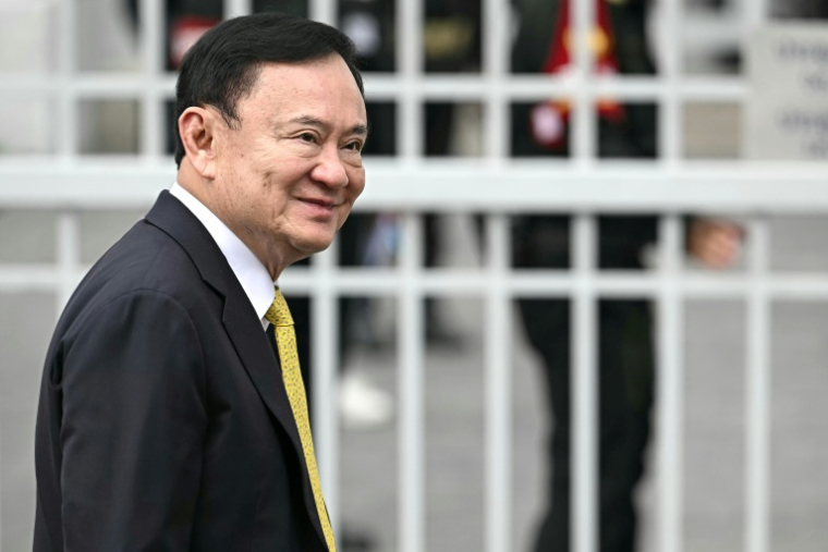 L'ancien Premier ministre thaïlandais Thaksin Shinawatra arrive à la Cour suprême de Bangkok le 9 septembre 2025 ( AFP / Lillian SUWANRUMPHA )