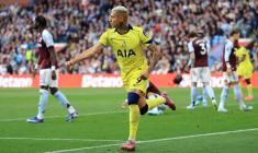 Tottenham enfonce Villa et sort de la zone rouge