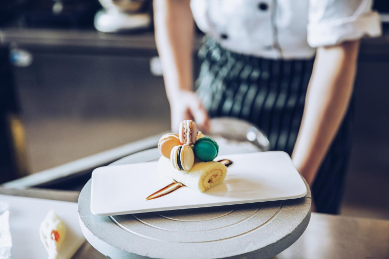 Découvrez le parcours de Christelle Brua, première cheffe pâtissière de l’Elysée crédit photo : Getty images