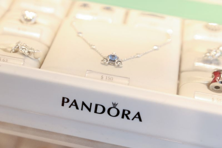 PANDORA: LES VENTES TRIMESTRIELLES DÉCEVANTES AUX ÉTATS-UNIS PLOMBENT LE TITRE