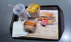 LE SUCCESSEUR DE MCDONALD'S EN RUSSIE ASPIRE AU SUCCÈS MALGRÉ LES DÉFIS