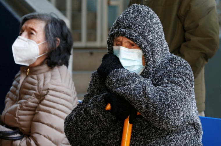 CORONAVIRUS : LA PROTECTION VACCINALE S'ESTOMPE AVANT SIX MOIS, SELON UNE ÉTUDE BRITANNIQUE