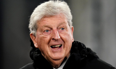 Un dinosaure des bancs de touche reprend du service