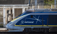 Au moins 17 trains Eurostar ont été supprimés lundi sur la ligne à grande vitesse (LGV) nord et toute la ligne est perturbée à la suite d'un incident électrique, avec des retards pouvant aller jusqu'à deux heures ( AFP / Sameer Al-DOUMY )