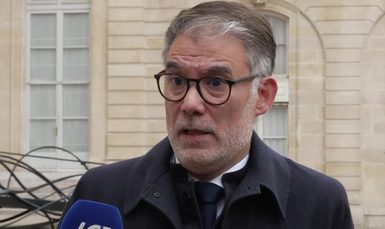 Macron n'a apporté "aucune réponse claire", déplore Faure