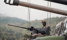 Un militaire français à Canjuers, le 20 octobre 2025. ( AFP / FREDERIC DIDES )