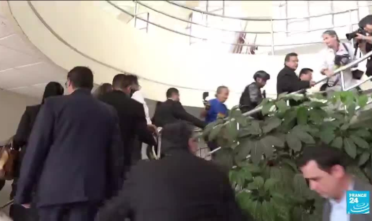 Équateur : un journaliste présenté à la présidentielle pour remplacer son confrère assassiné
