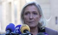 À Sébastien Lecornu "de prouver qu'il est véritablement dans une rupture", affirme Le Pen