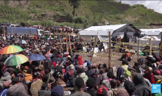 Papouasie-Nouvelle-Guinée : de l'aide arrive sur le site du glissement de terrain meurtrier