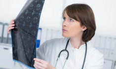 Pour toucher la réversion d'un conjoint d'une profession libérale, des critères sont à respecter. (© Fotolia)