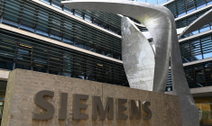 ( AFP / CHRISTOF STACHE )