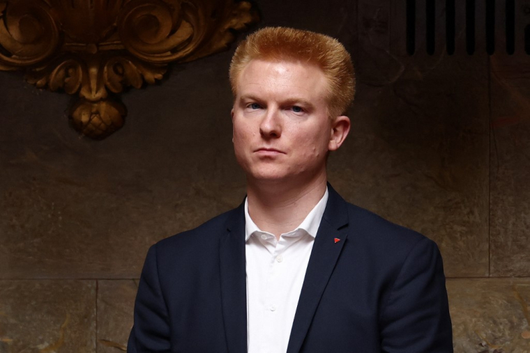 Adrien Quatennens à Paris, le 11 avril 2023. ( AFP / THOMAS SAMSON )