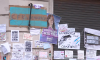 Des partisans de l'ex-présidente argentine Kirchner se rassemblent devant son domicile