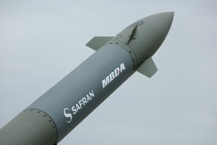 La roquette Thundart de Safran et MBDA présentée au salon du Bourget près de Paris, le 15 juin 2025 ( AFP / Thomas SAMSON )