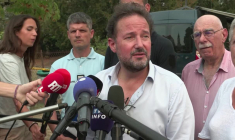 Le feu dans les Landes "progresse un peu" mais "son intensité diminue légèrement"