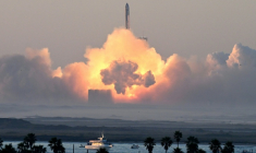 La mégafusée Starship de SpaceX s'envolant depuis Boca Chica, au Texas, le 18 novembre 2023 ( AFP / TIMOTHY A. CLARY )